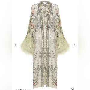 NWT 1550.00 CAMILLA Flare Sleeve Long Robe
Brick Lane Beauty OS COLLECTED PIECE